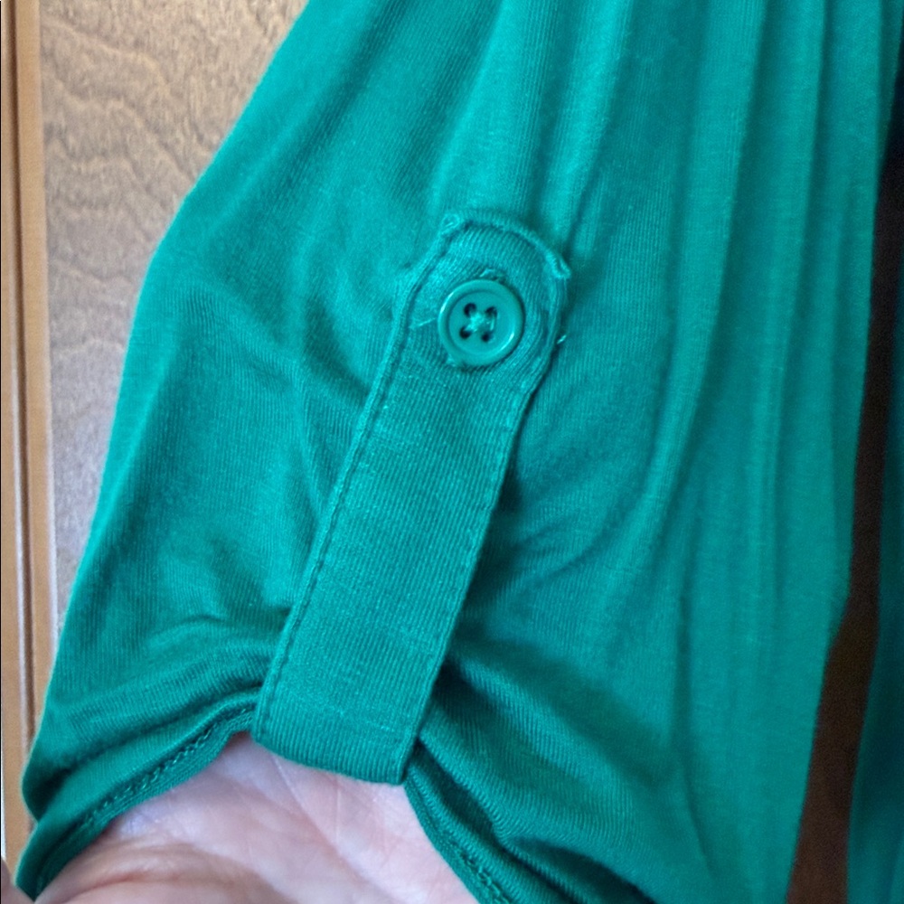 Cable & Gauge Teal V-Neck Blouse - Picture 2 of 4